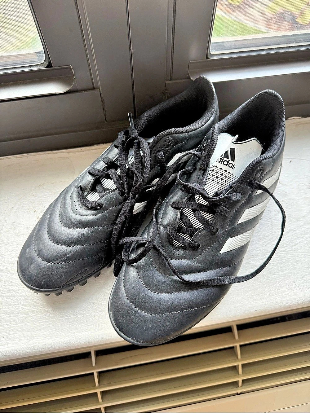 adidas Sneakers Men’s Size 8.5